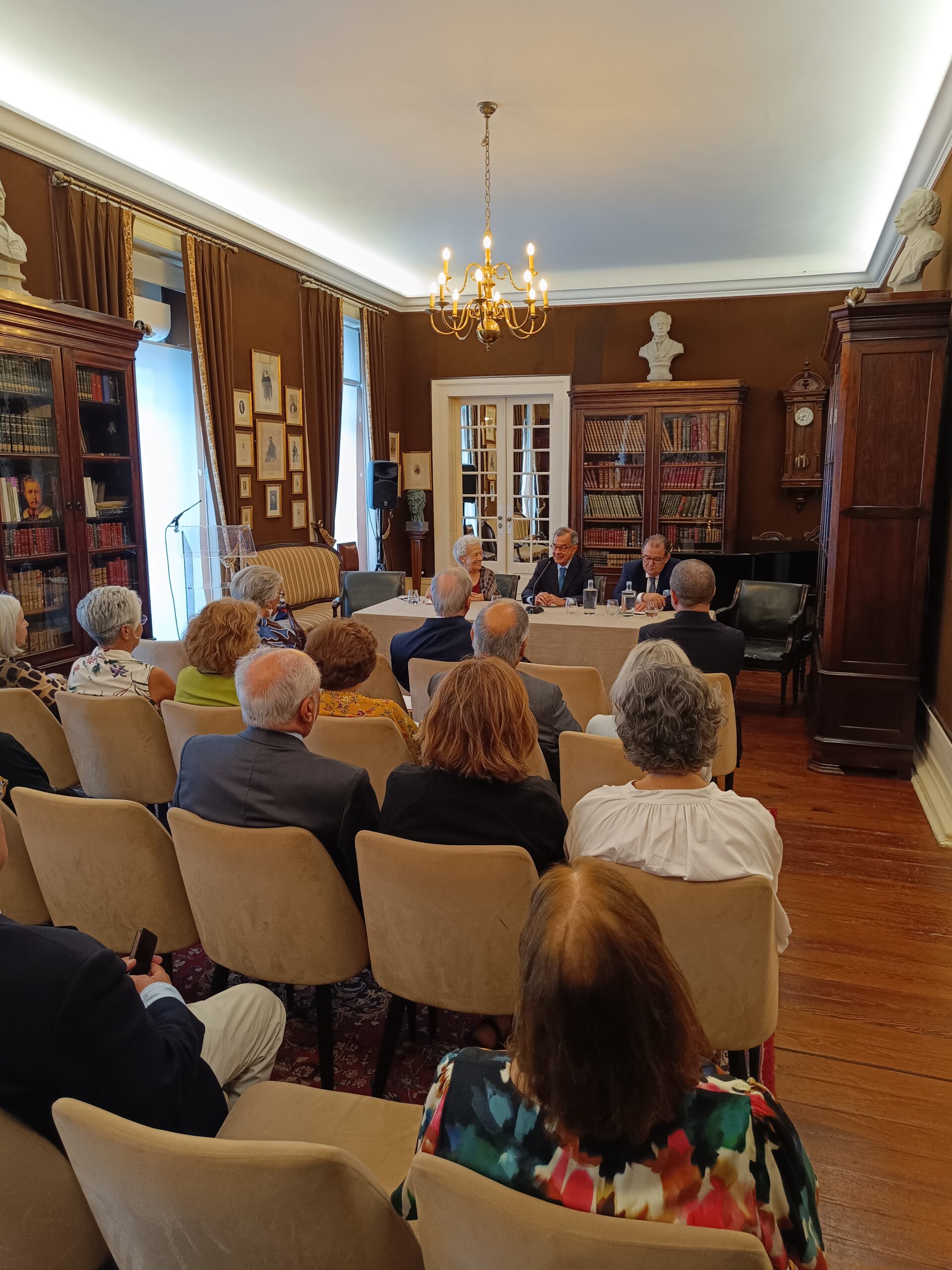 Apresentação dos novos livros da  Biblioteca José-Augusto França, no Grémio Literário